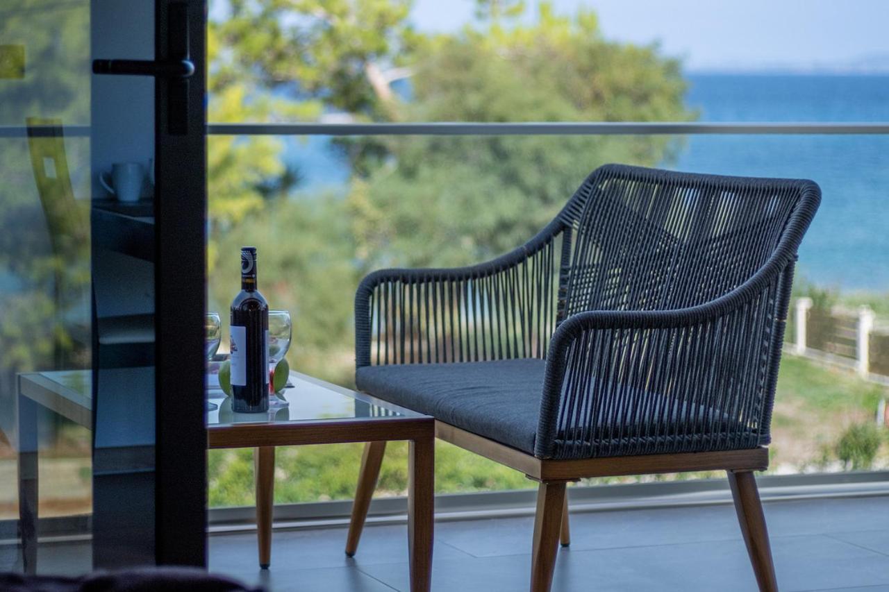 Villa On The Sea Agia Marina  Exterior foto